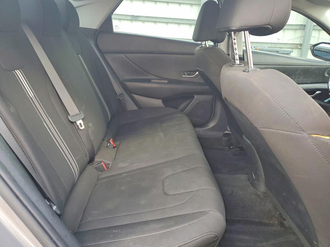 2022 HYUNDAI ELANTRA SEL photo 10