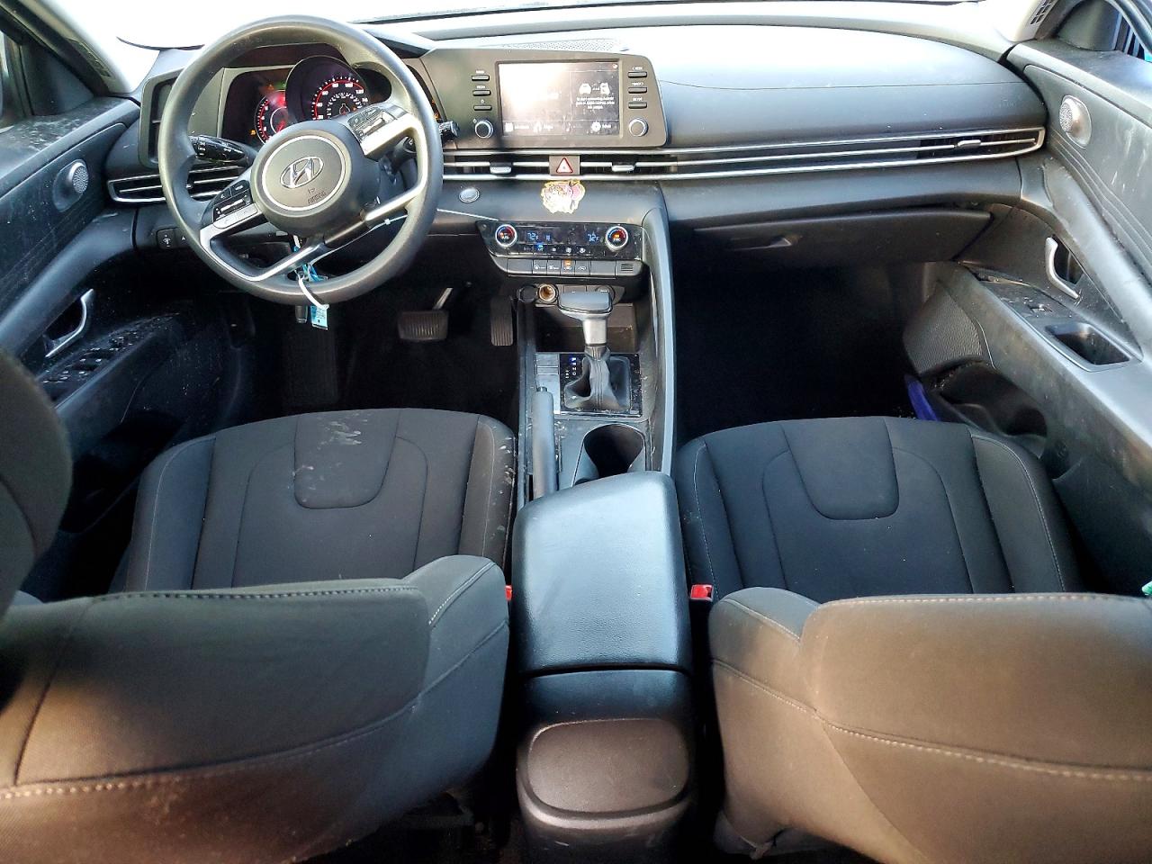 2022 HYUNDAI ELANTRA SEL photo 8