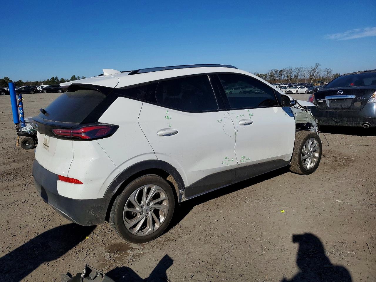 2023 CHEVROLET BOLT EUV LT photo 3