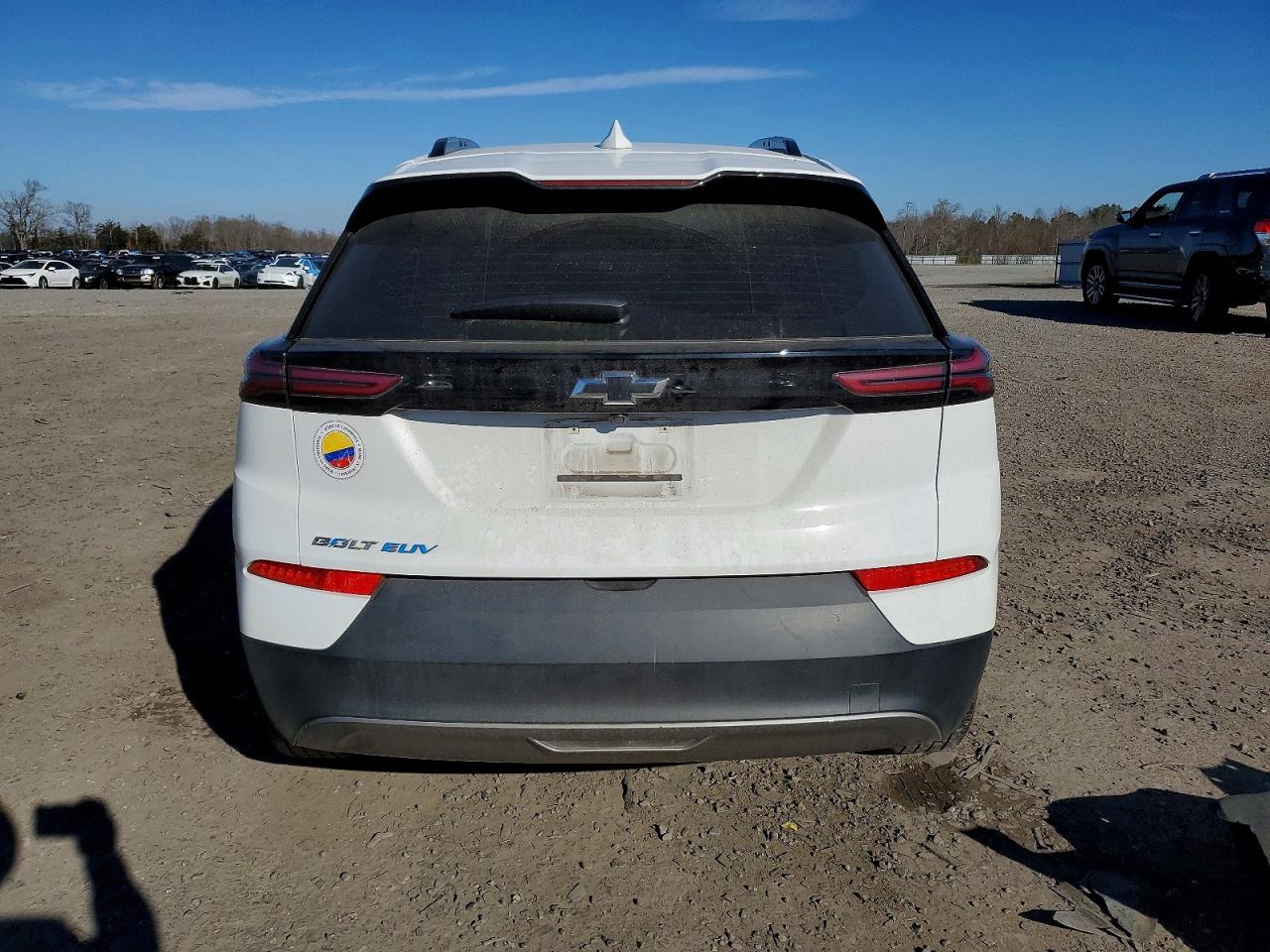 2023 CHEVROLET BOLT EUV LT photo 6