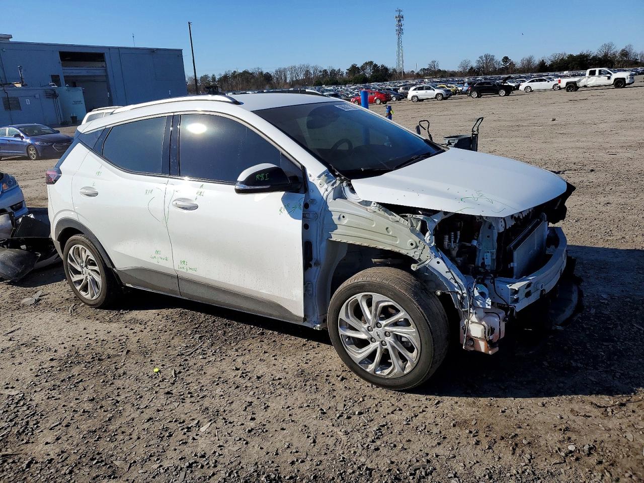 2023 CHEVROLET BOLT EUV LT photo 4
