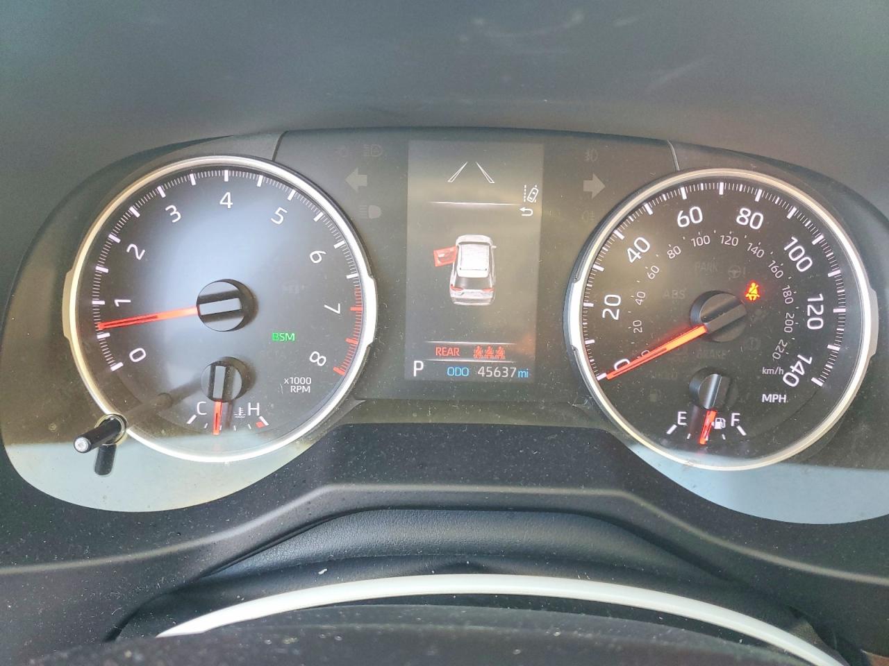 2021 TOYOTA RAV4 XLE photo 9