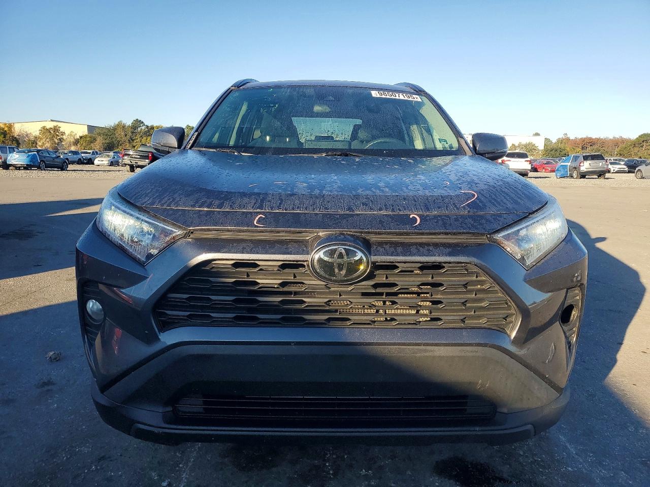 2021 TOYOTA RAV4 XLE photo 5