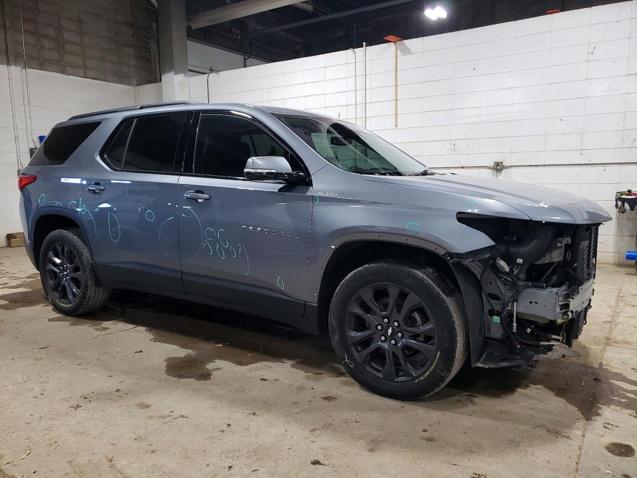 2019 CHEVROLET TRAVERSE RS photo 4