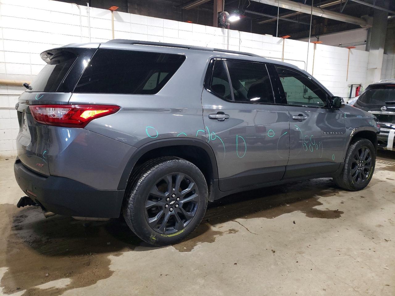 2019 CHEVROLET TRAVERSE RS photo 3