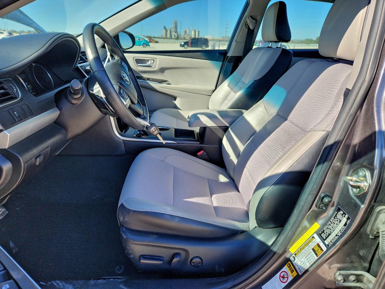 2016 TOYOTA CAMRY LE photo 7