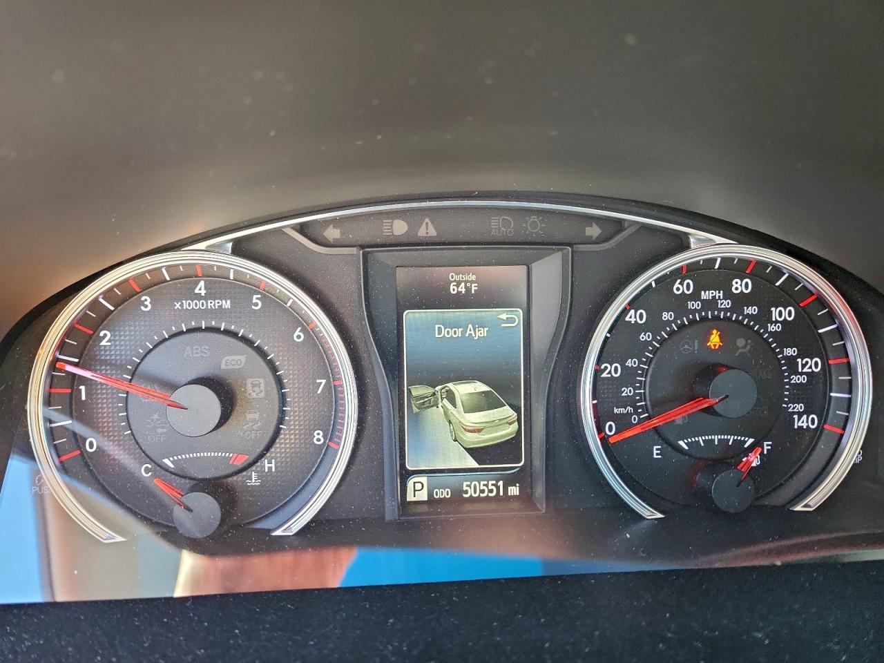 2016 TOYOTA CAMRY LE photo 9