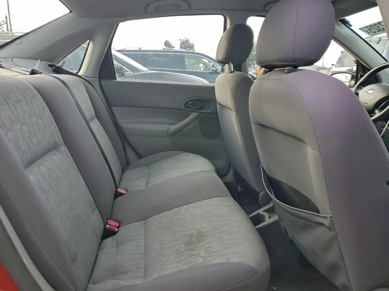 2005 FORD FOCUS ZX4 photo 10