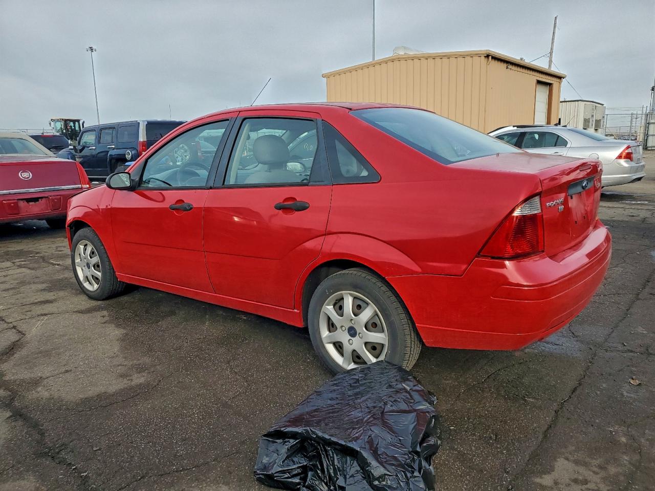 2005 FORD FOCUS ZX4 photo 2