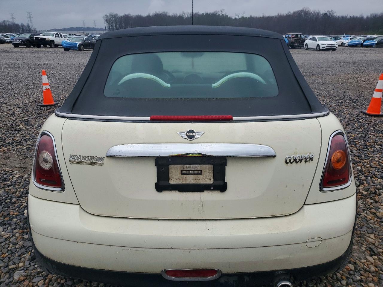 2009 MINI COOPER photo 11