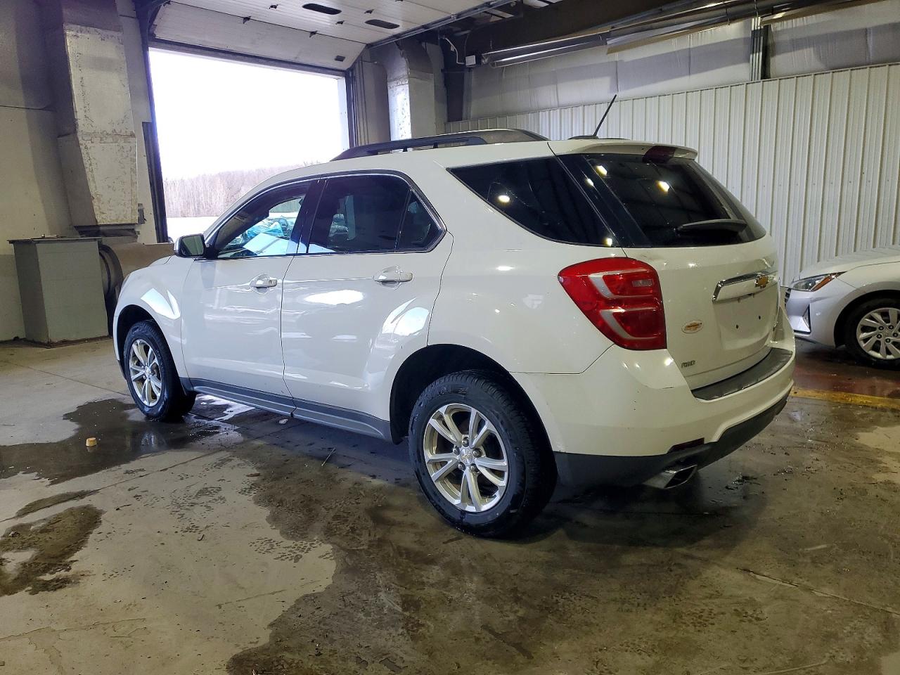 2016 CHEVROLET EQUINOX LT photo 3