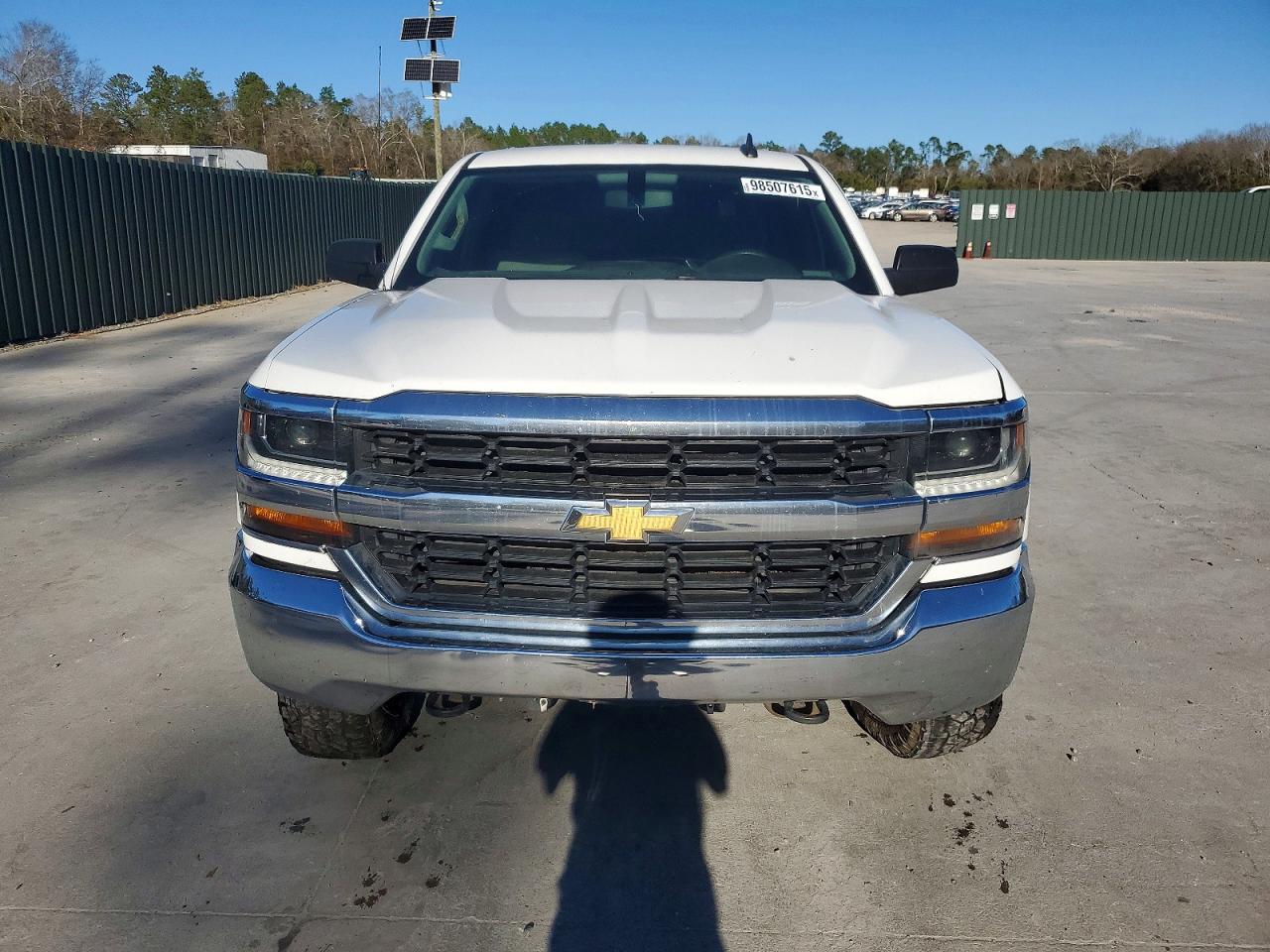 2018 CHEVROLET SILVERADO K1500 photo 5