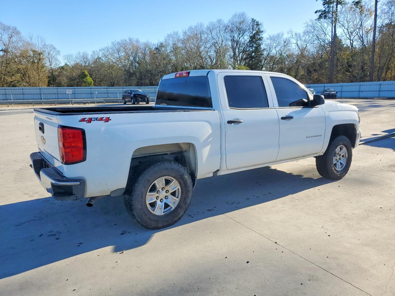 2018 CHEVROLET SILVERADO K1500 photo 3