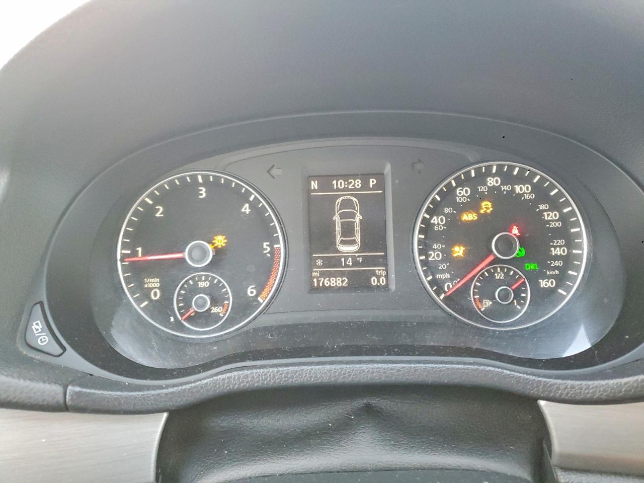 2014 VOLKSWAGEN PASSAT SE photo 9
