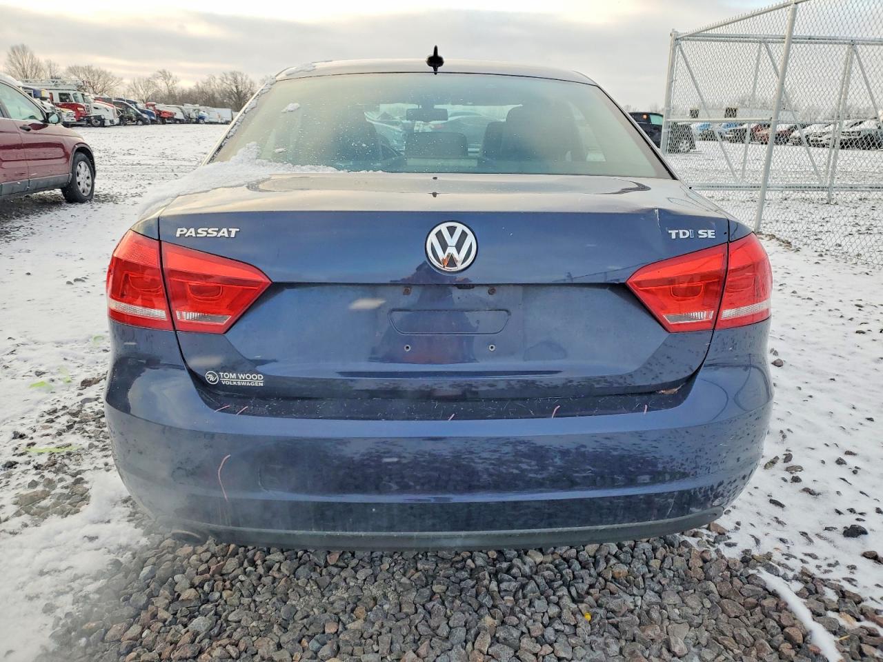 2014 VOLKSWAGEN PASSAT SE photo 6