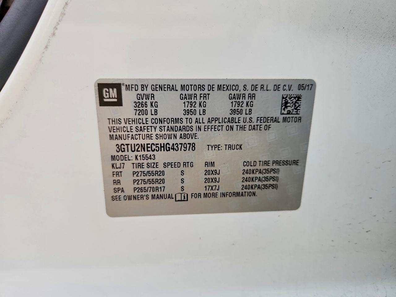 2017 GMC SIERRA K1500 SLT photo 23