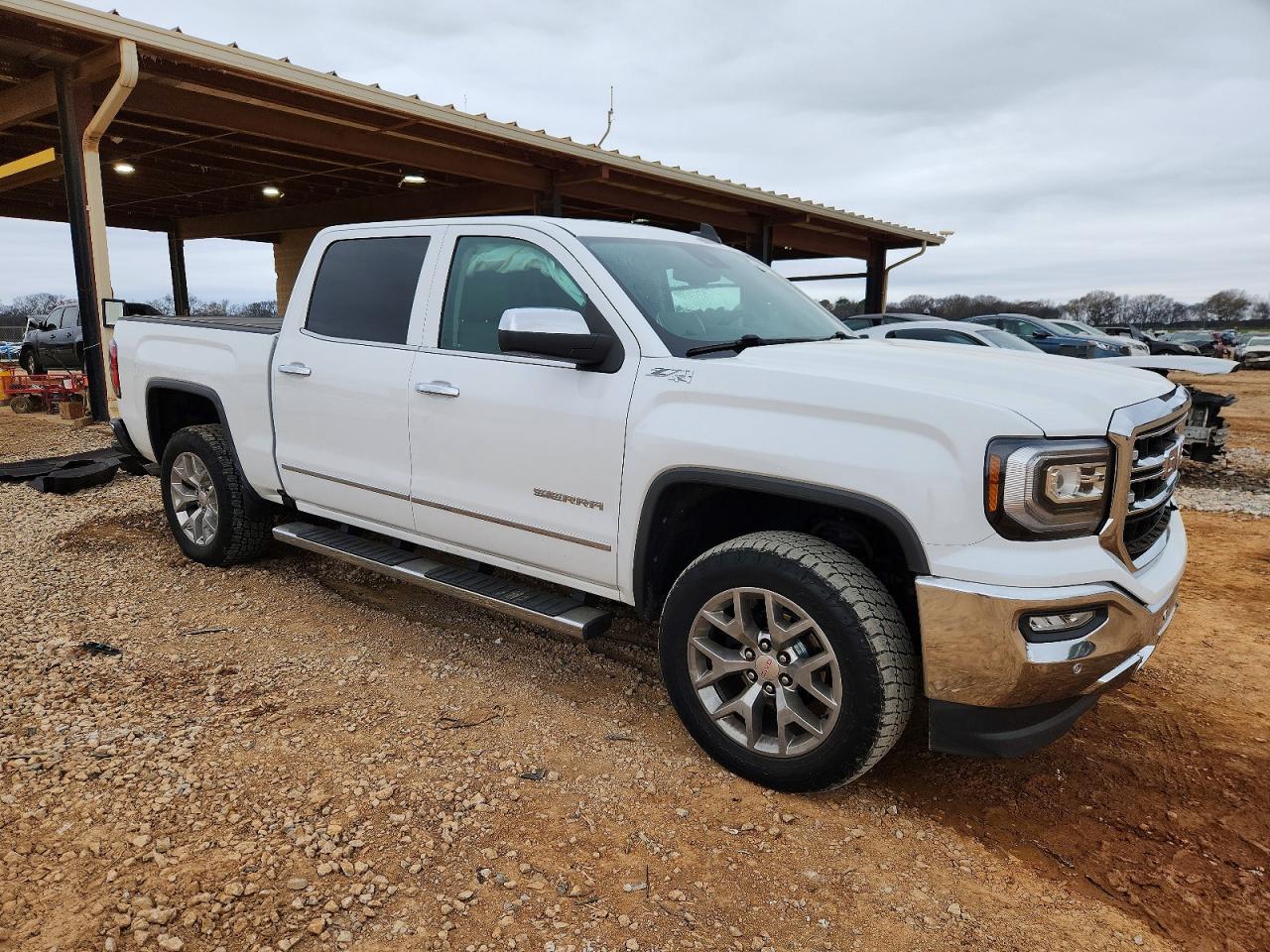 2017 GMC SIERRA K1500 SLT photo 7