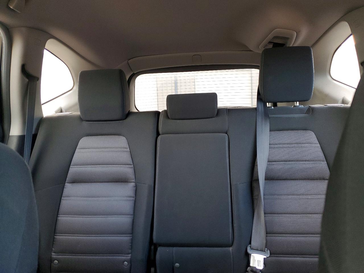 2018 HONDA CR-V LX photo 10