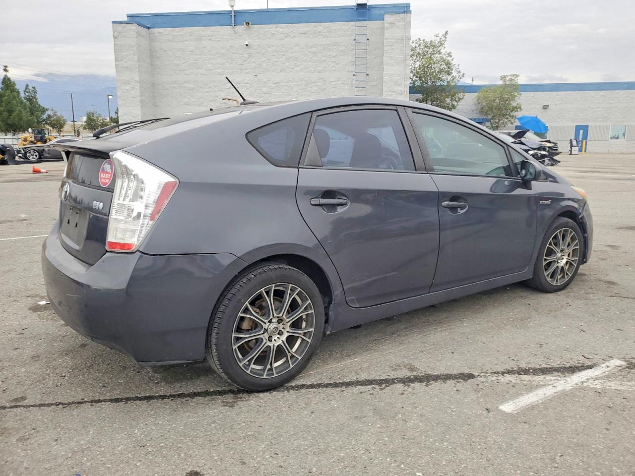 2011 TOYOTA PRIUS photo 3