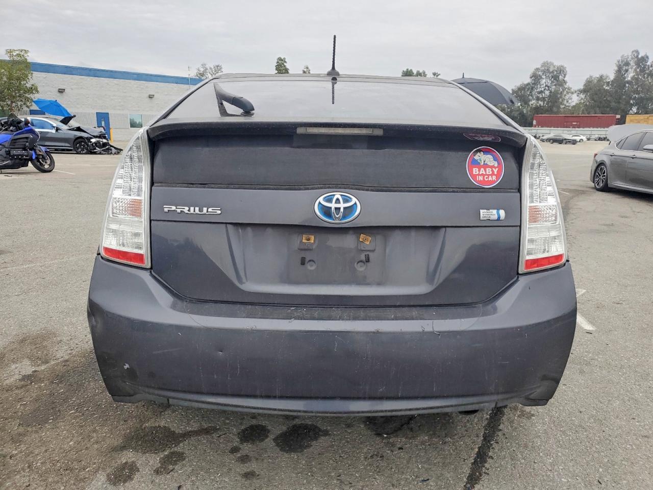 2011 TOYOTA PRIUS photo 6