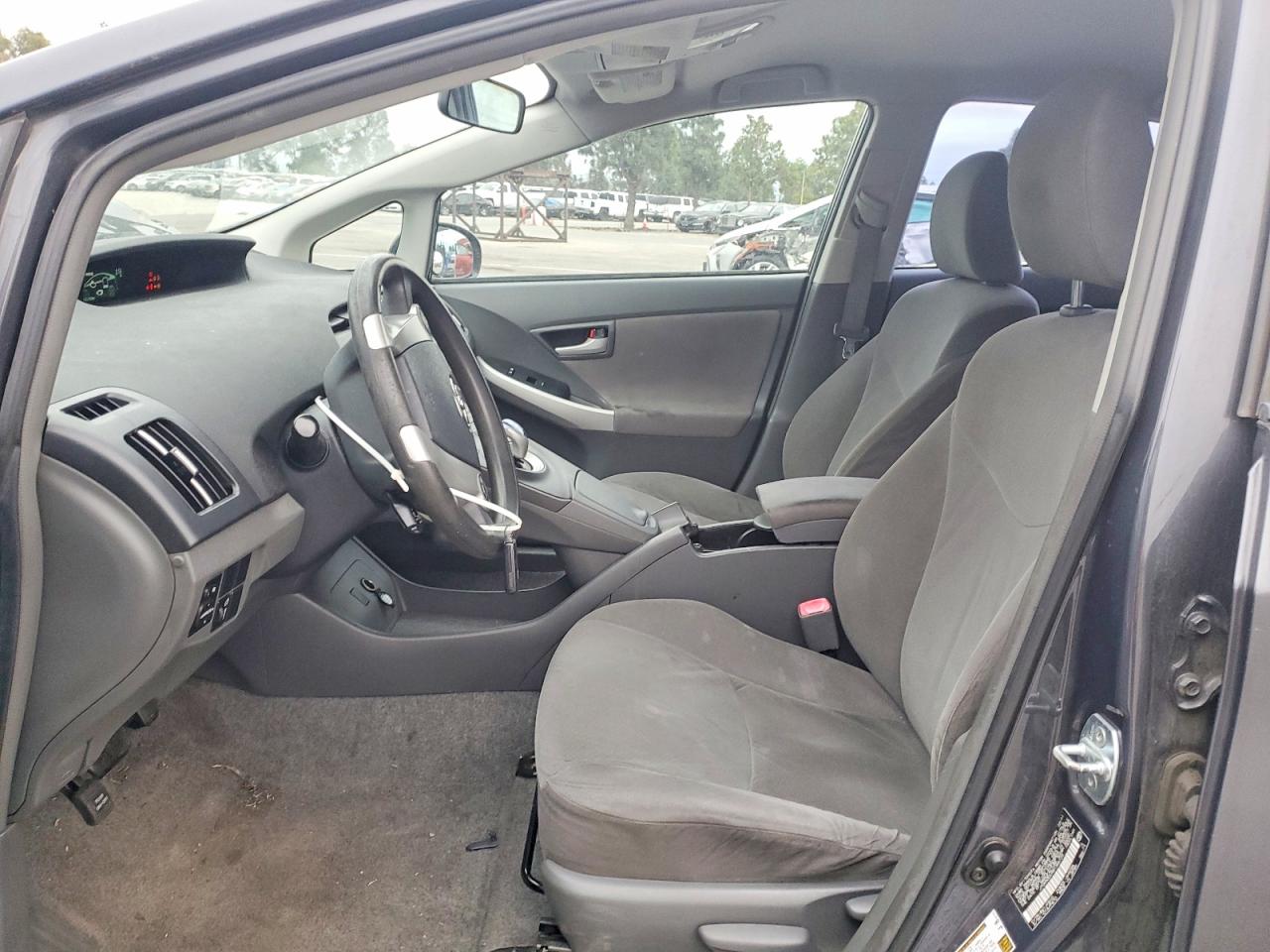 2011 TOYOTA PRIUS photo 7