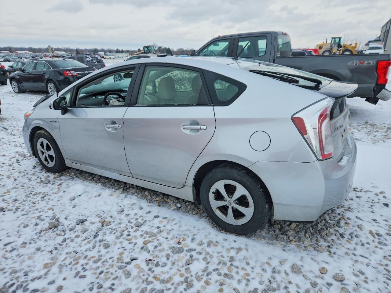 2013 TOYOTA PRIUS photo 2