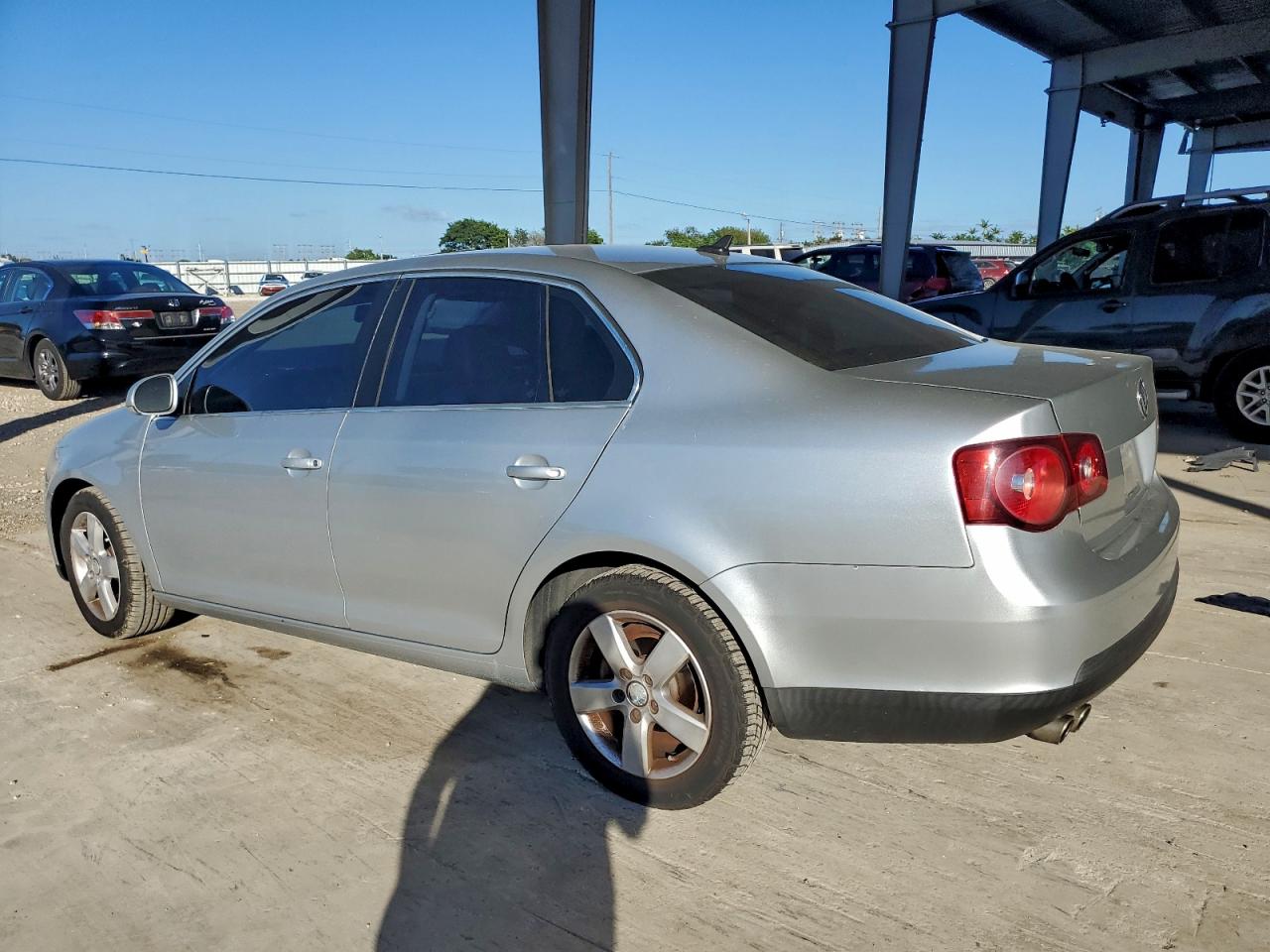 2008 VOLKSWAGEN JETTA SE photo 2