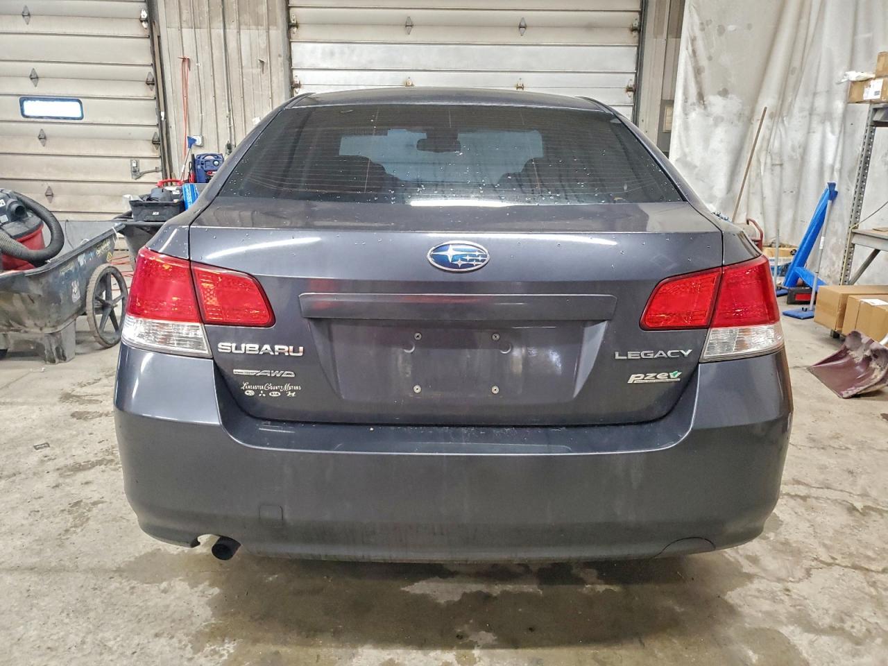 2011 SUBARU LEGACY 2.5I photo 6
