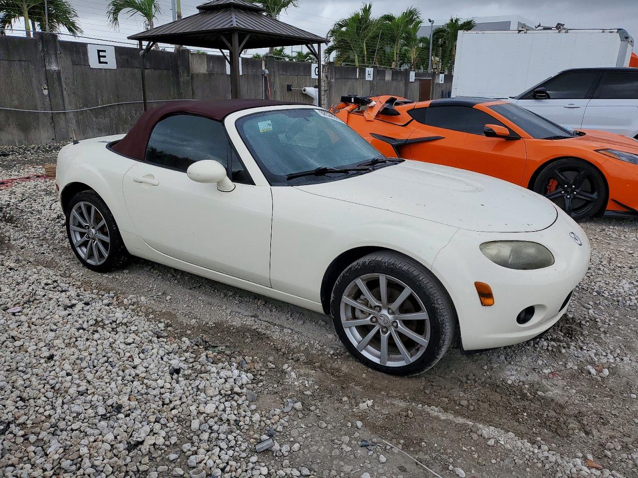 2006 MAZDA MX-5 MIATA photo 4