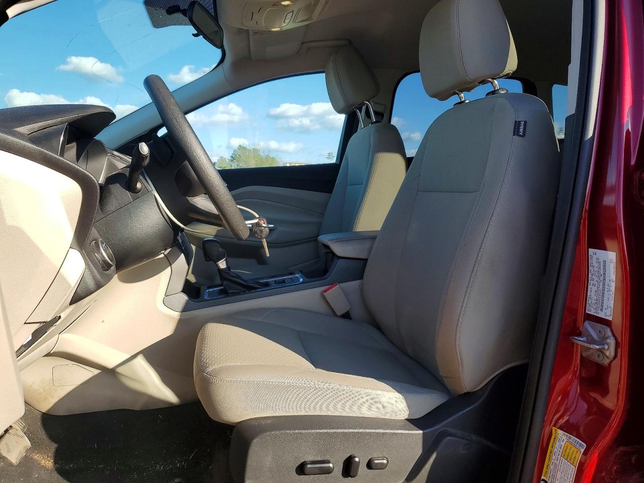 2017 FORD ESCAPE SE photo 13
