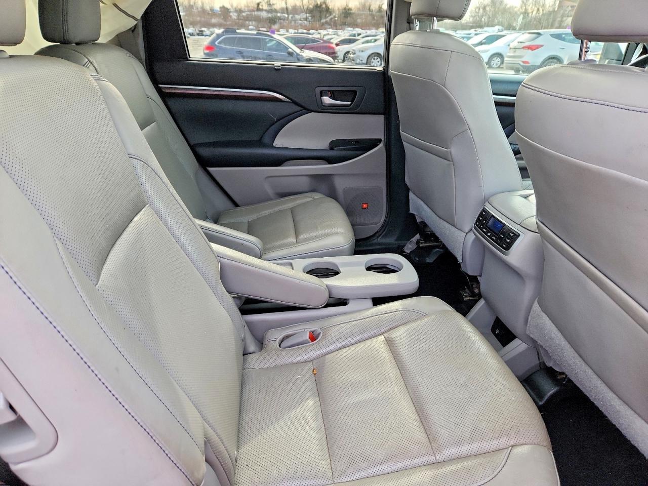 2014 TOYOTA HIGHLANDER LIMITED photo 11