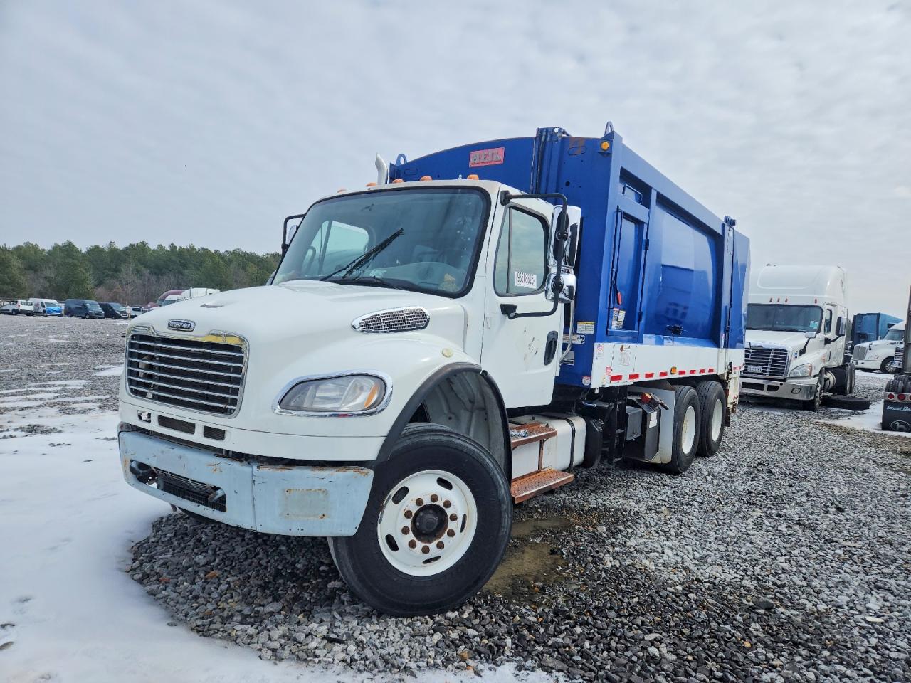2015 FREIGHTLINER BUSINESS CLASS M2 REFUSE TRUCK photo 3
