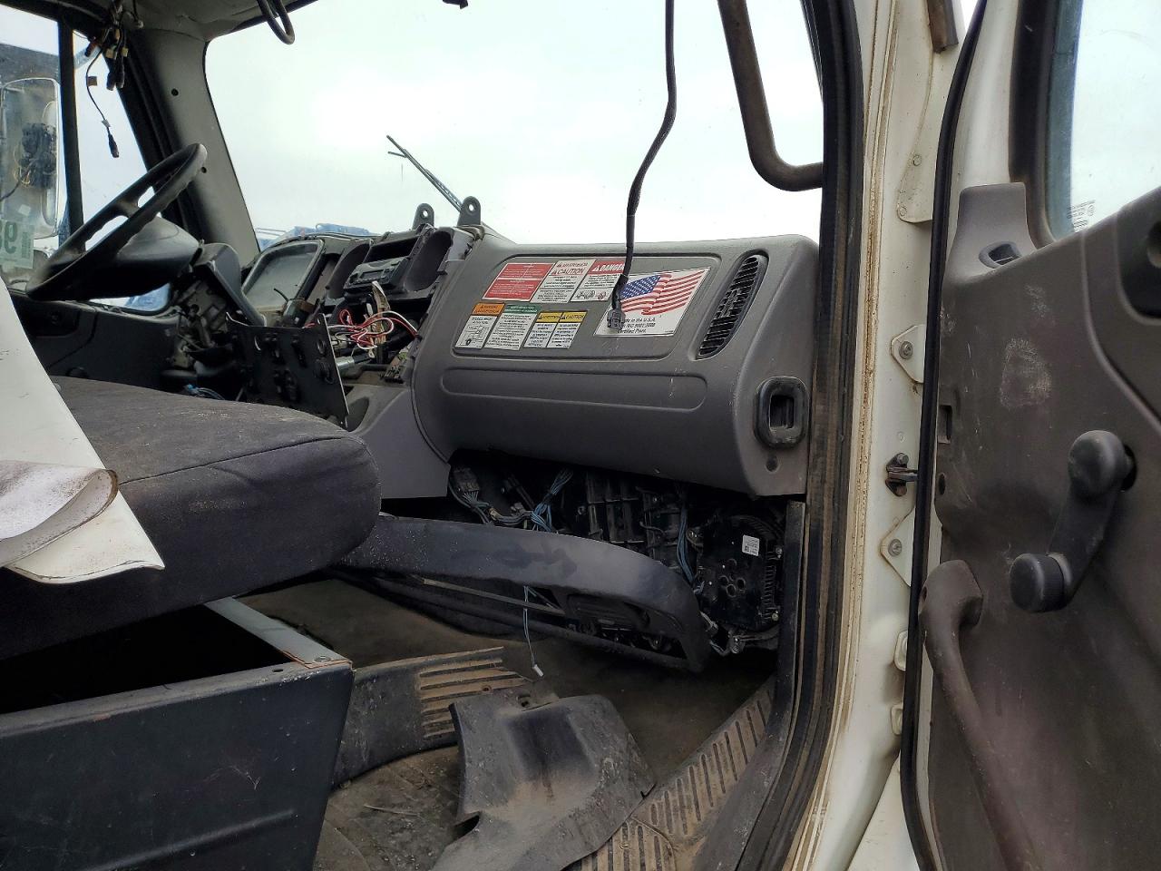 2015 FREIGHTLINER BUSINESS CLASS M2 REFUSE TRUCK photo 9