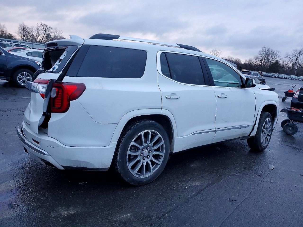 2023 GMC ACADIA DENALI photo 5