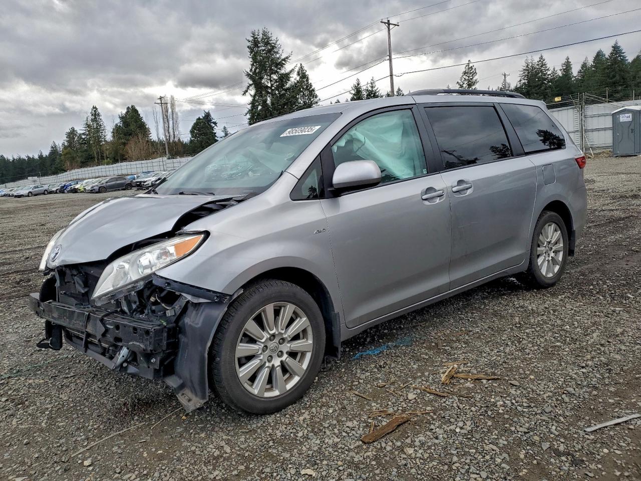 2017 TOYOTA SIENNA