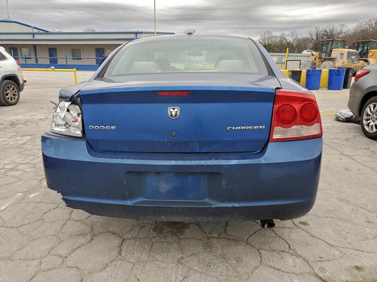 2010 DODGE CHARGER photo 6