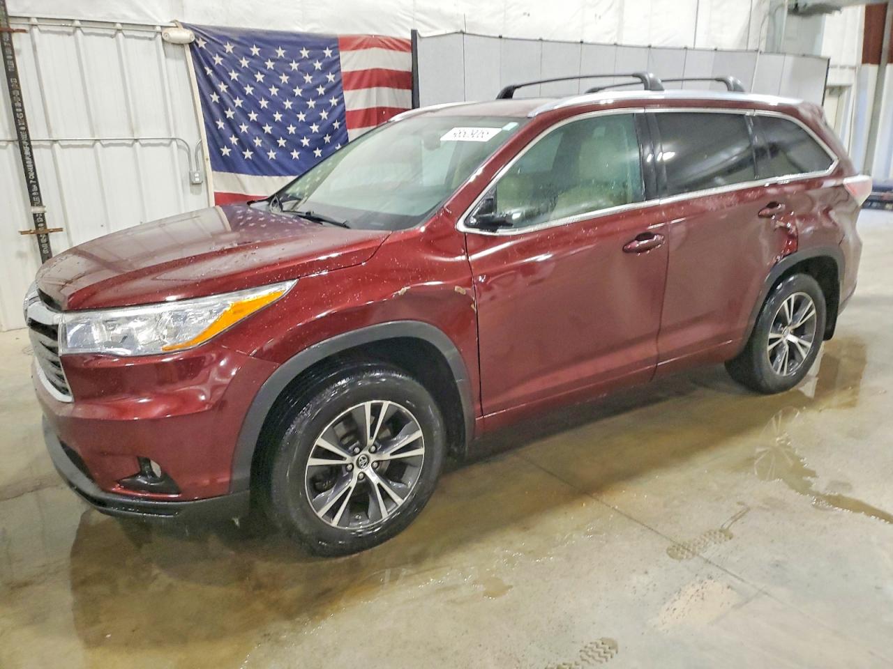 2016 TOYOTA HIGHLANDER