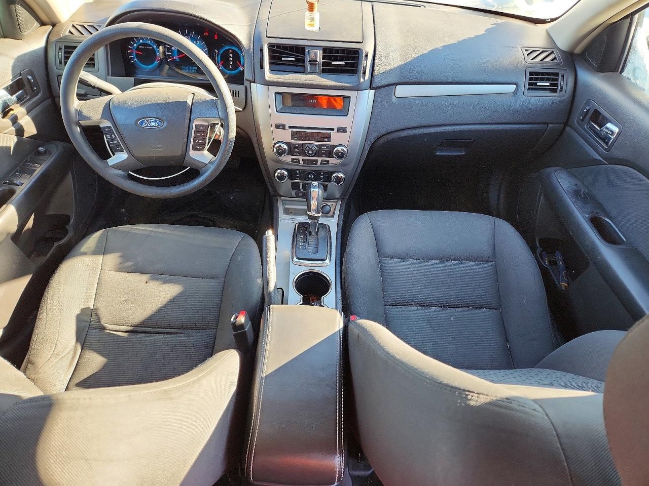 2011 FORD FUSION SE photo 8