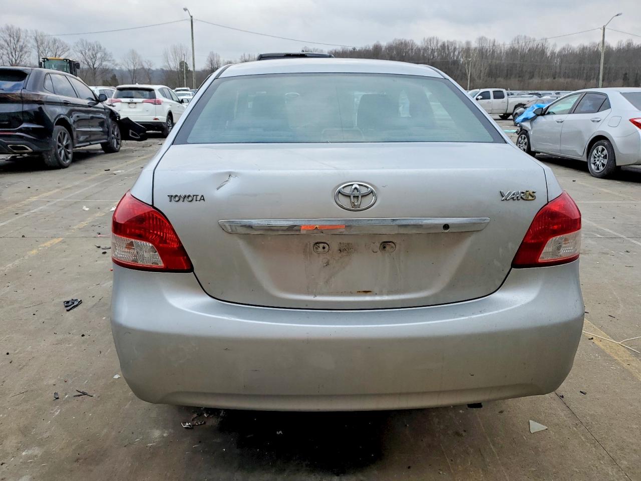 2009 TOYOTA YARIS photo 6