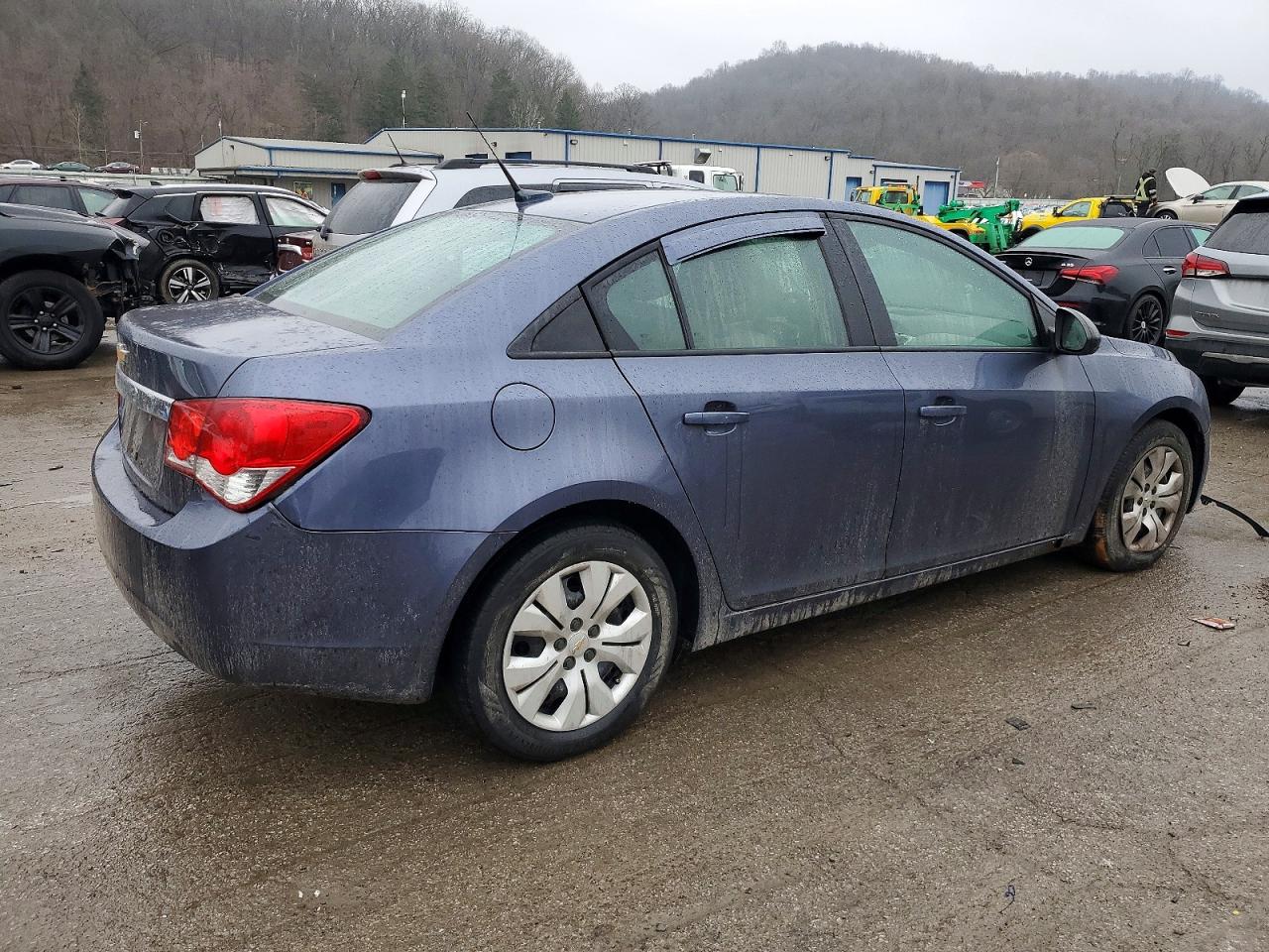 2014 CHEVROLET CRUZE LS photo 3