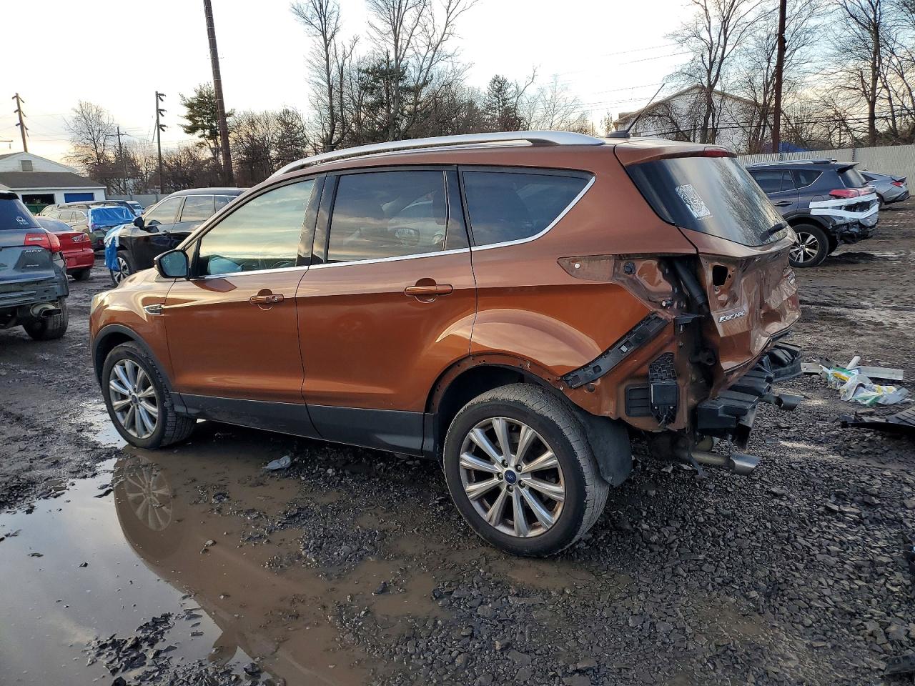 2017 FORD ESCAPE TITANIUM photo 2