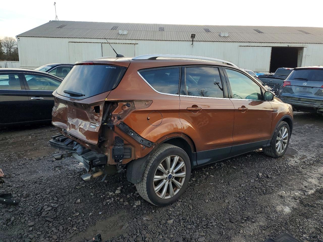 2017 FORD ESCAPE TITANIUM photo 3