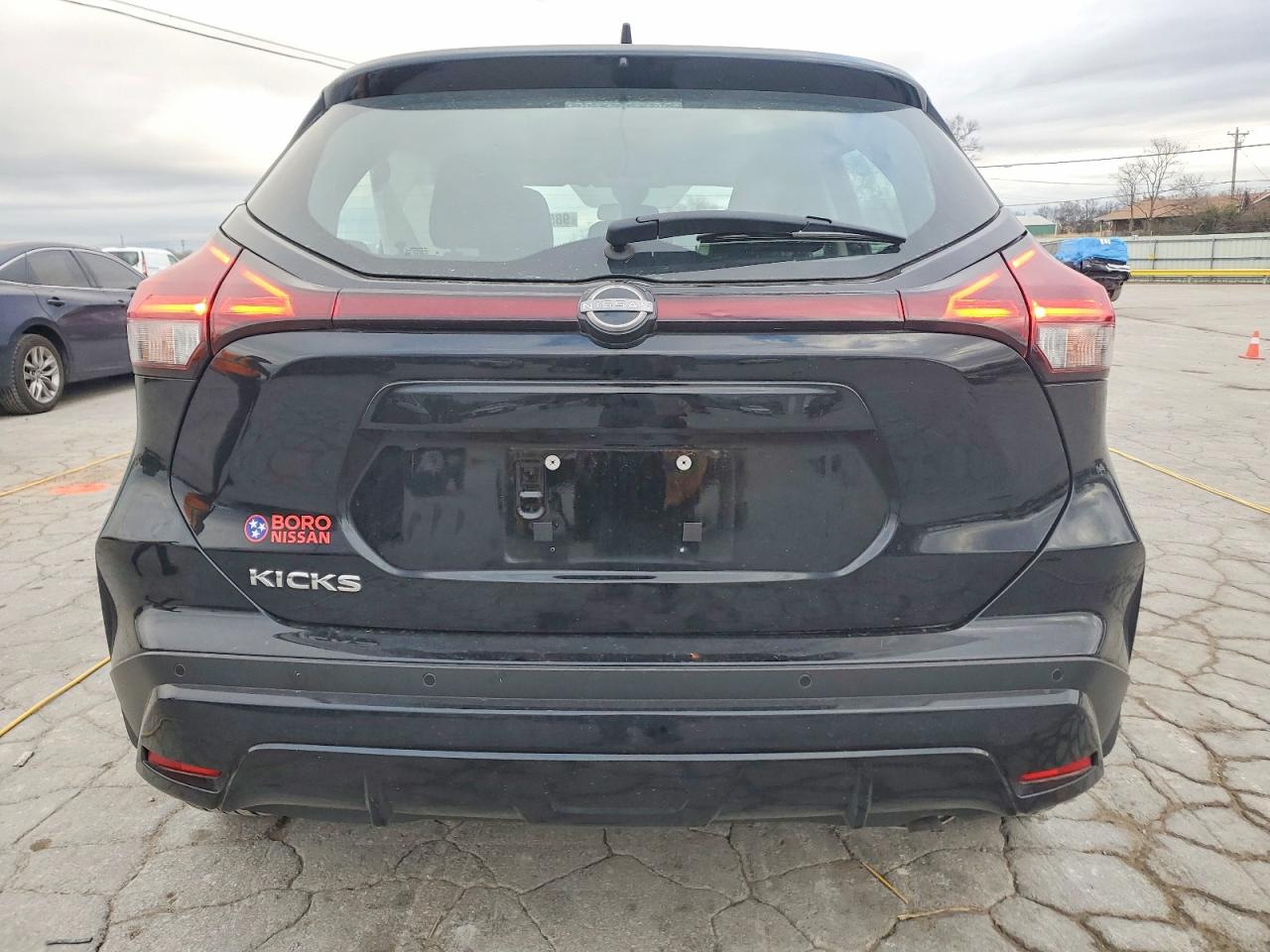 2023 NISSAN KICKS S photo 6