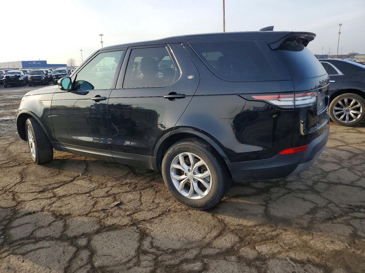 2019 LAND ROVER DISCOVERY SE photo 2
