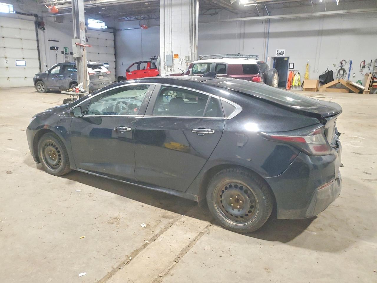 2017 CHEVROLET VOLT PREMIER photo 2