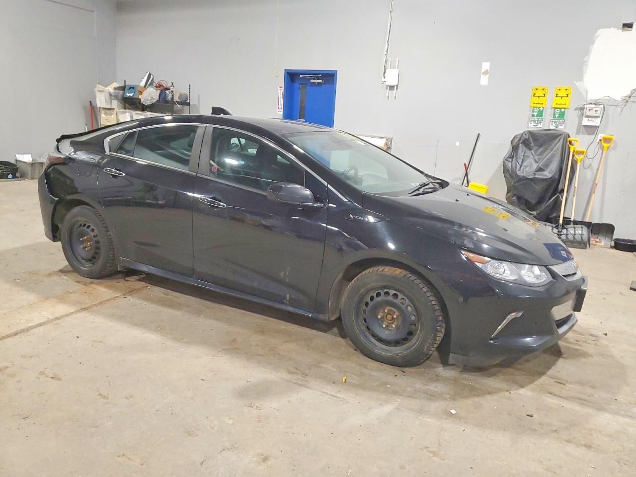 2017 CHEVROLET VOLT PREMIER photo 4