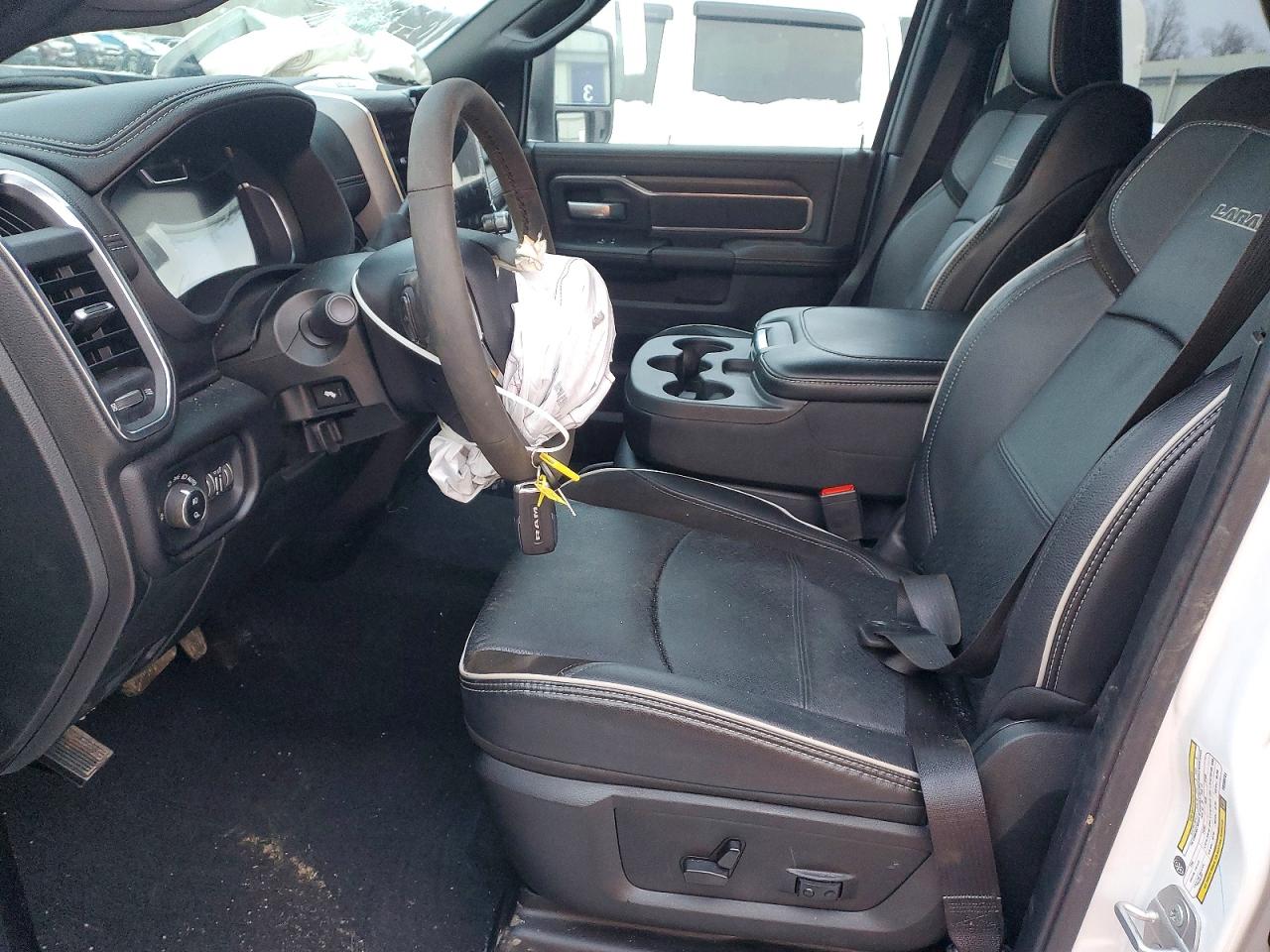 2026 RAM 2500 LARAMIE photo 19