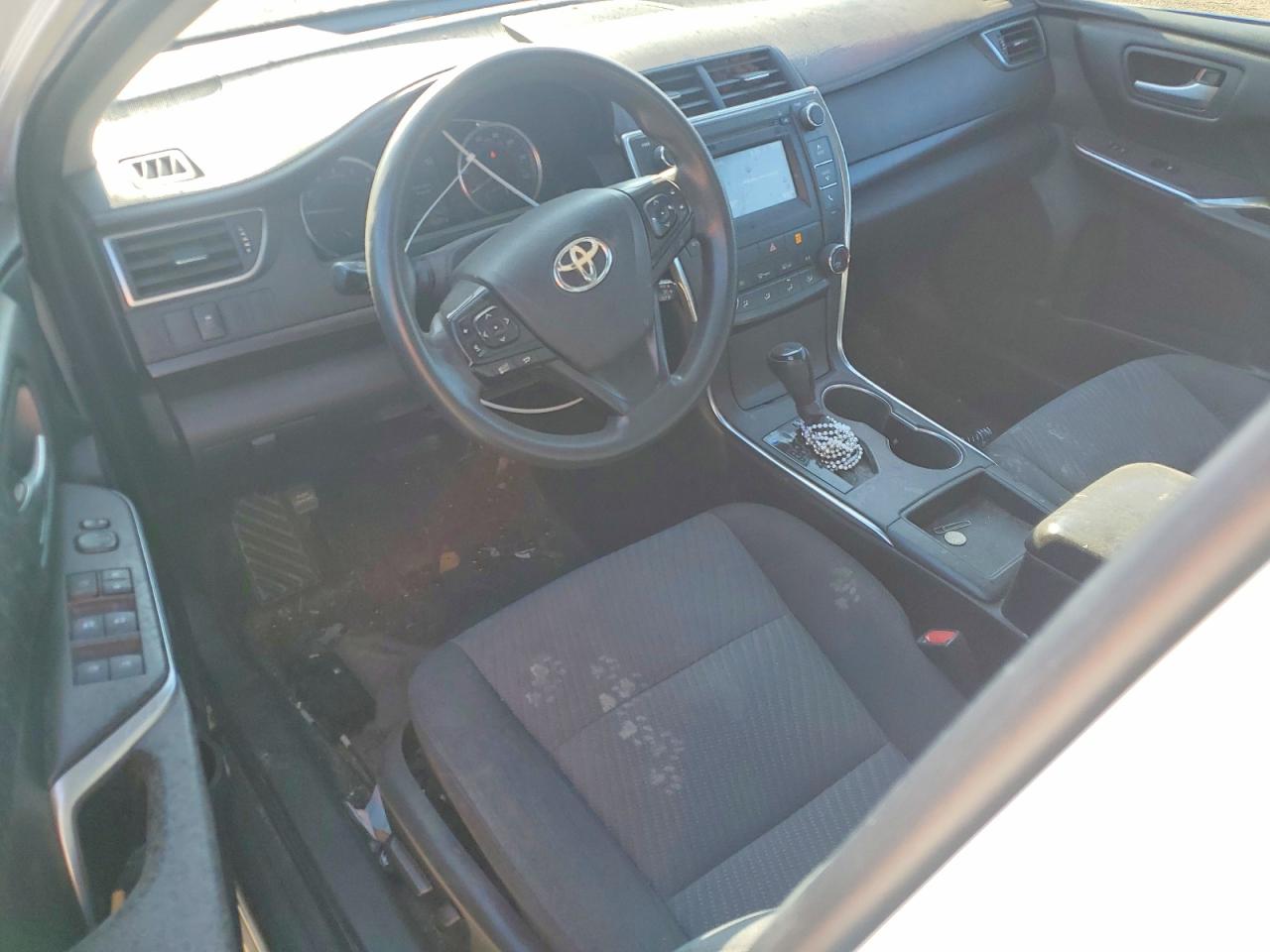 2016 TOYOTA CAMRY LE photo 8