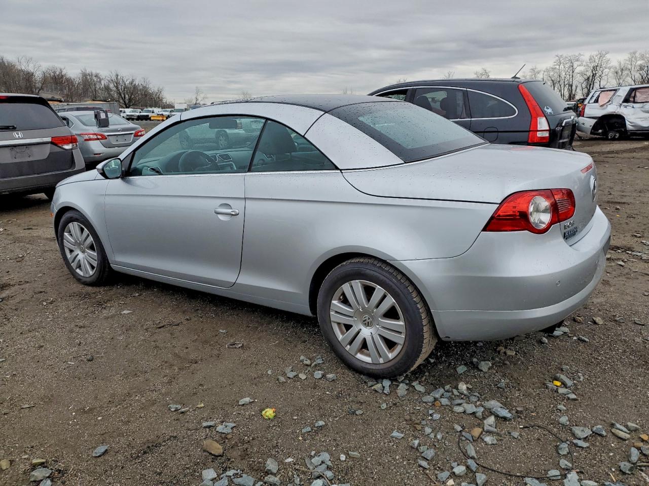 2010 VOLKSWAGEN EOS TURBO photo 2