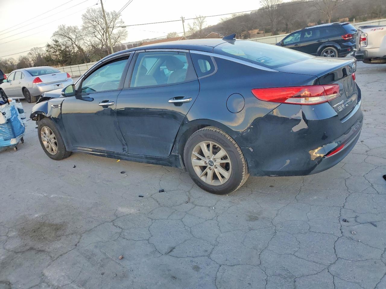 2016 KIA OPTIMA LX photo 3